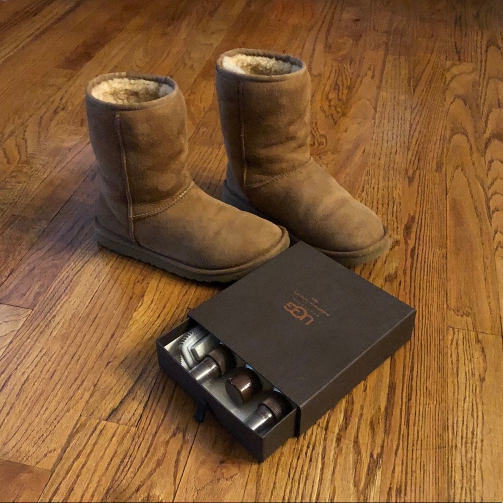 UGG Classic Short Chestnut Boots